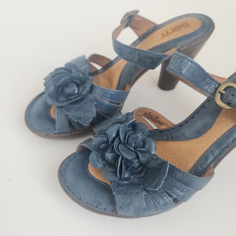 🔥 SOLD 🔥 Born Flower Leather Sandals Blue - Picture 2 of 10